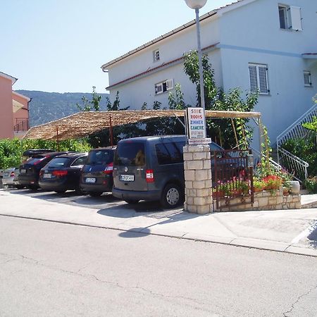 Apartment Orbanic Cres Bagian luar foto