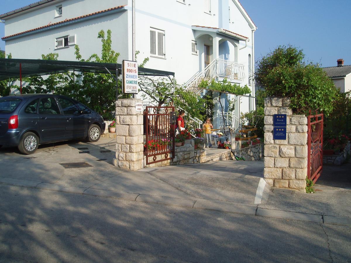 Apartment Orbanic Cres Bagian luar foto