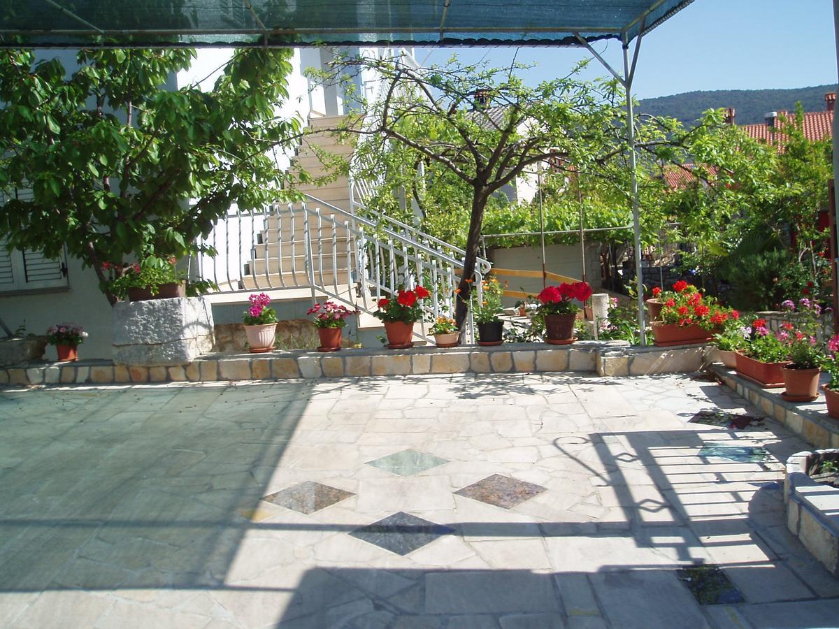 Apartment Orbanic Cres Bagian luar foto