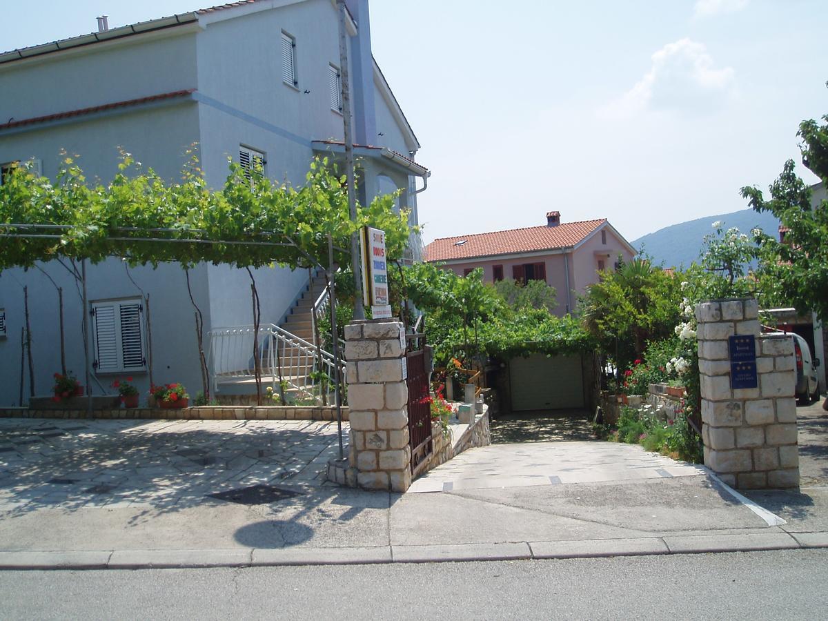 Apartment Orbanic Cres Bagian luar foto