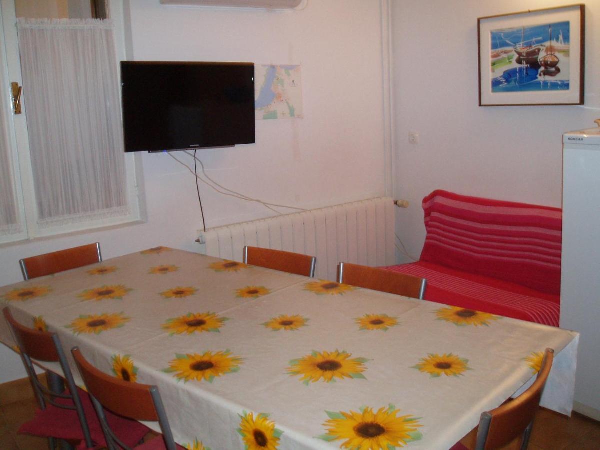 Apartment Orbanic Cres Bagian luar foto